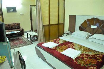 Hotel Heera International โกลกาตา ภายนอก รูปภาพ