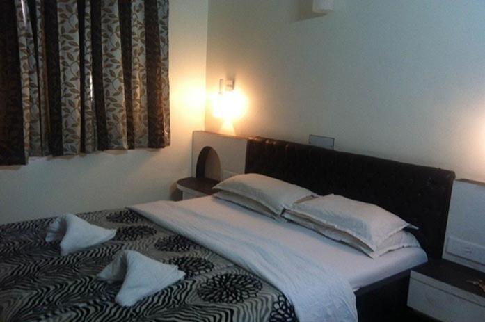 Hotel Heera International โกลกาตา ภายนอก รูปภาพ