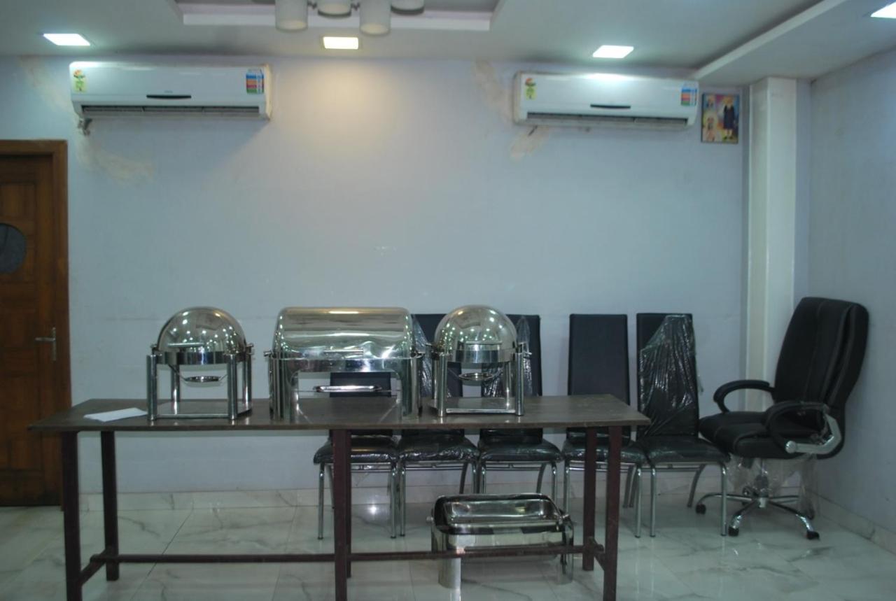 Hotel Heera International โกลกาตา ภายนอก รูปภาพ